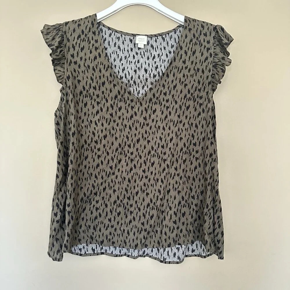 Olive Green Animal Print Flutter Sleeve V-neck Top Women L Feminine Date Night - Picture 2 of 7